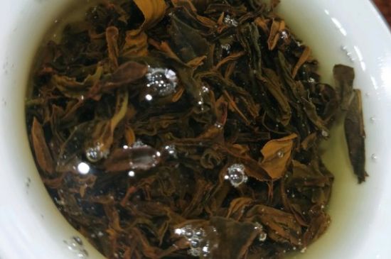 正山小种和金骏眉哪个贵，正山小种与金骏眉的价格