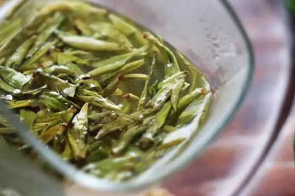 明前茶和雨前茶的区别，明前茶和雨前茶哪个更好