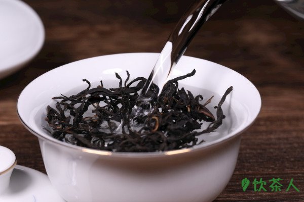 普洱茶生茶和熟茶的区别和作用，怎样区分生普洱茶和熟普洱茶