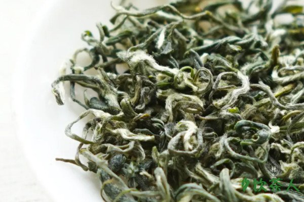 碧螺春用多少度的水来泡，碧螺春泡茶水温多少度合适