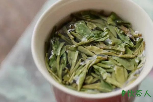 龙井茶第一泡要倒掉吗，龙井茶叶第一泡能喝吗(好茶切勿洗)