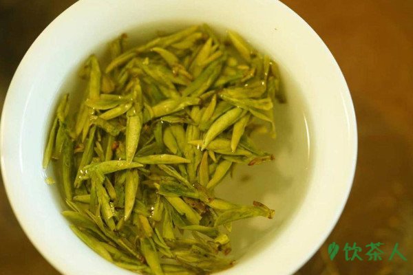 夏天喝绿茶的好处，天气热喝绿茶对身体有六大好处