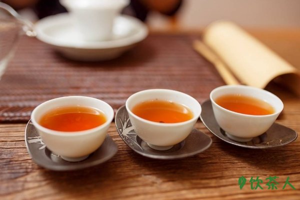 乌龙茶是酸性还是碱性，乌龙茶是碱性食物(含有大量的植物碱)