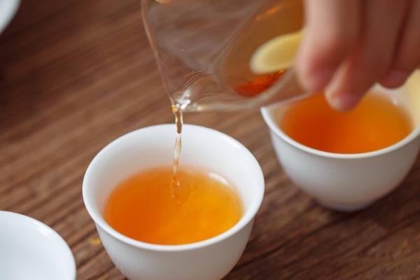 来姨妈可以喝茶吗，月经期间能适量喝茶