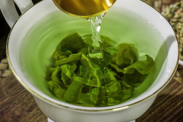 荷叶茶可以减肥吗，适量饮用能起到辅助减肥作用