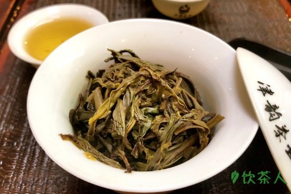 单丛茶是什么意思，属于乌龙茶(单株采摘制作的茶叶)