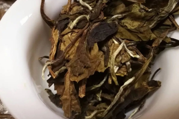 白茶是什么味道，白茶口感特点描述