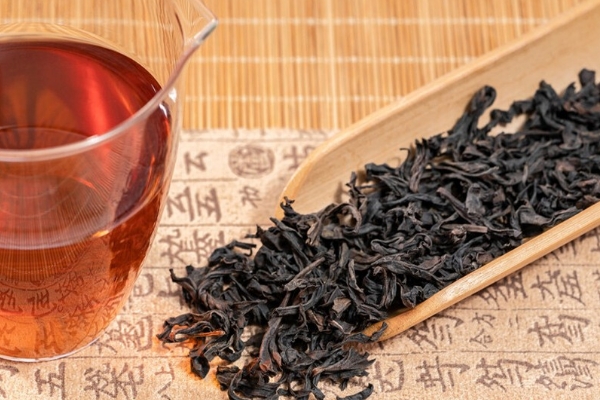 发烧能喝茶叶水吗，可以适当喝一些淡茶