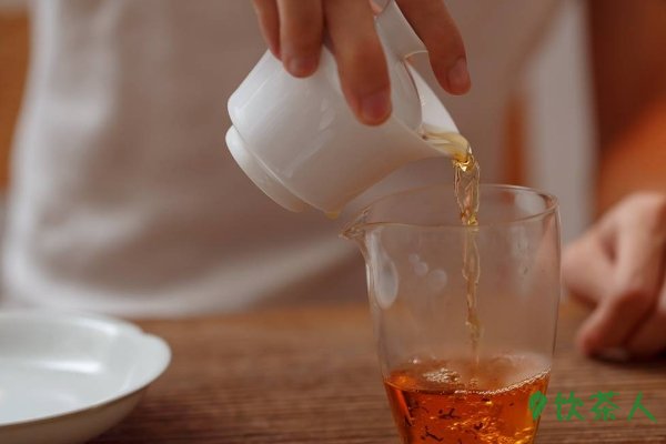吃海鲜能喝茶吗，不能喝(会导致腹痛腹泻/消化不良)