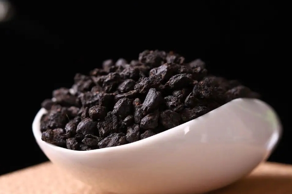 茶叶很硬像石头是什么茶，叫作碎银子茶(是高品质普洱熟茶)