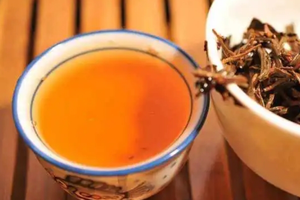 新手冲泡红茶的3个技巧，选择茶具/把握水温/控制时间