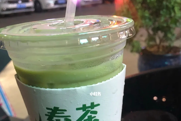 奶绿是奶茶吗，奶绿是用绿茶泡的奶茶