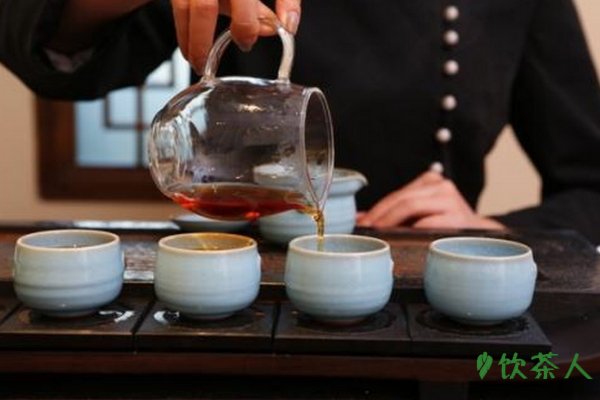 喝茶牙会黄吗，会建议少喝(红茶/黑茶/熟普洱黄牙功效最强)